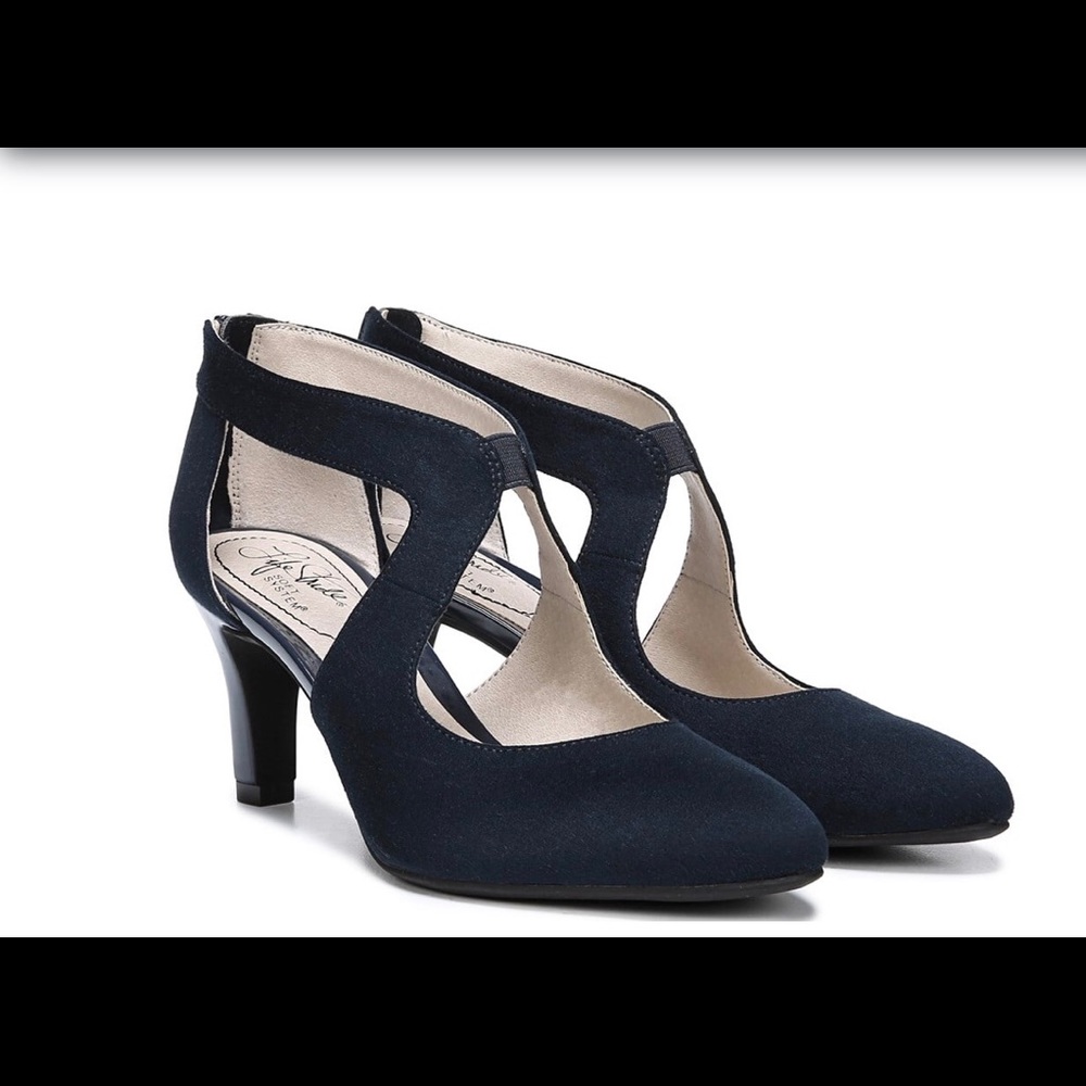 Life Stride Black Heels